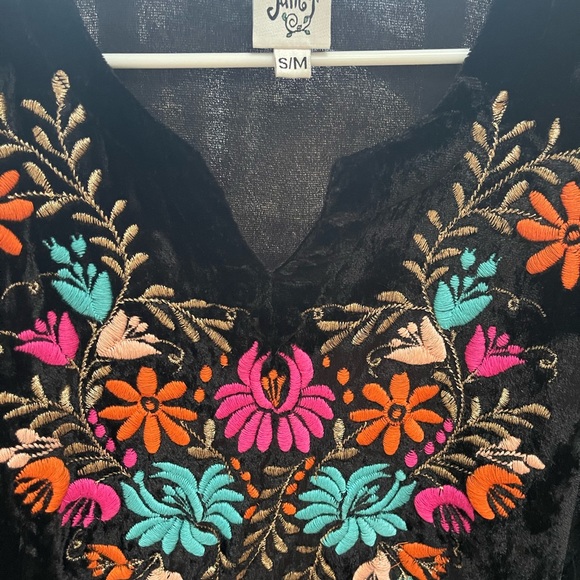 Ivy Jane Embroidered Top S/M - Picture 2 of 4